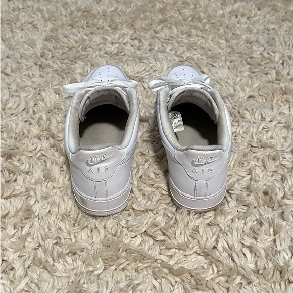 Air Force 1 Low - Picture 3 of 8